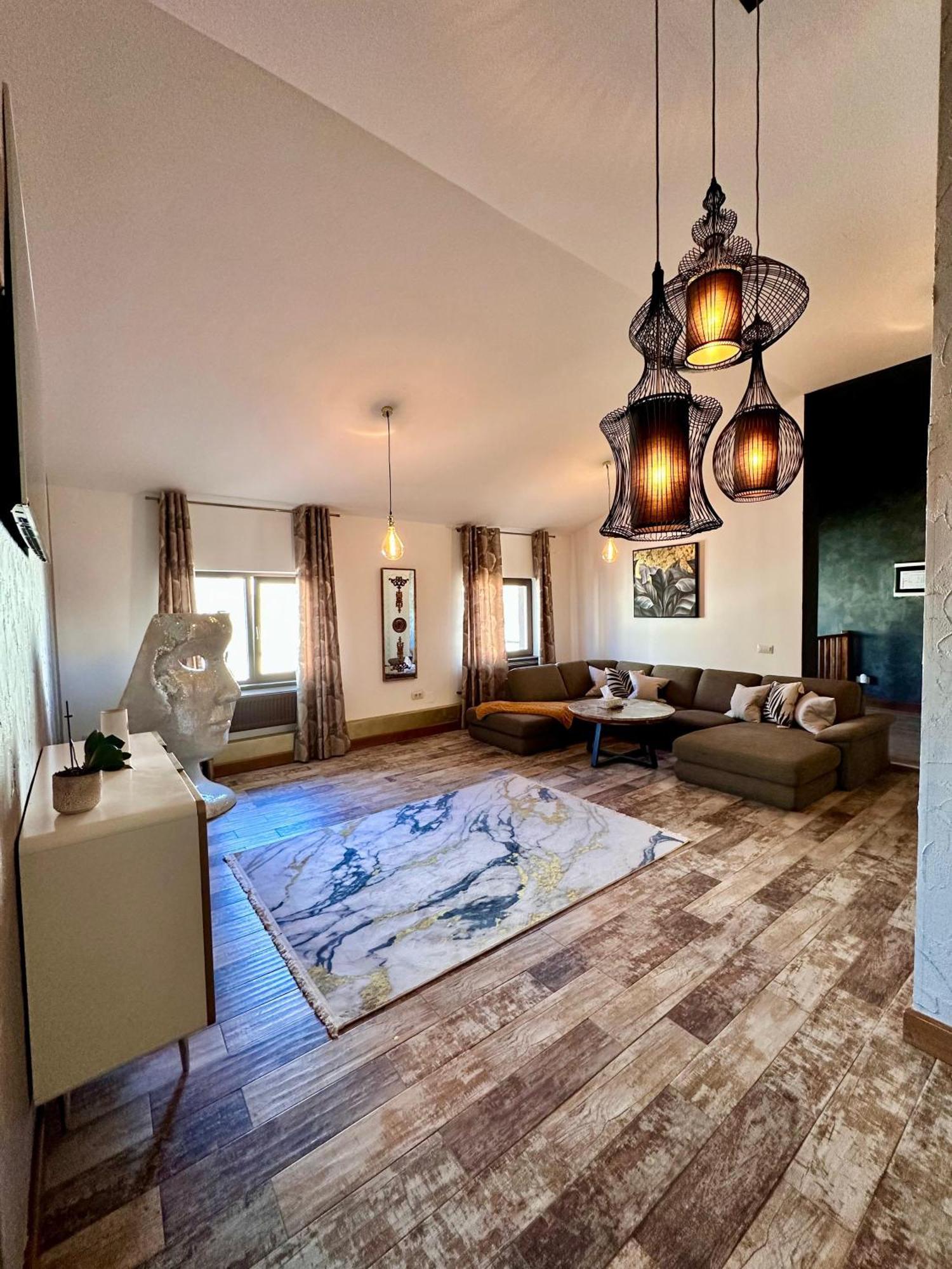 Madison Lake Villa Balotești Exterior foto